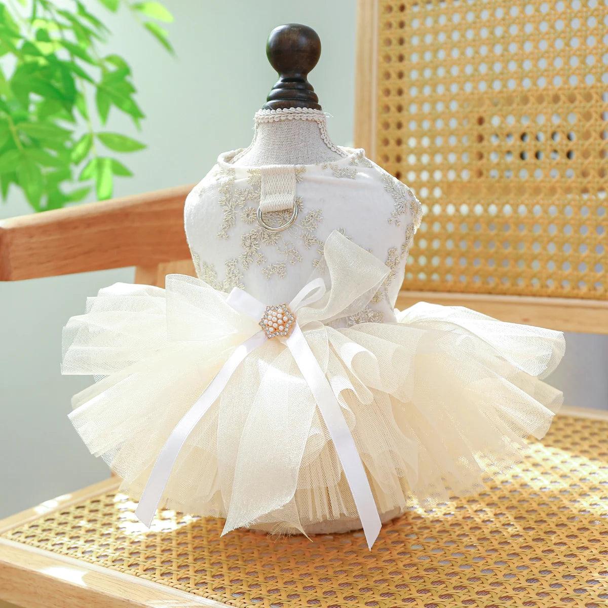 1PC Pet Apparel Dog Spring/Summer Breathable White Wedding Dress Princess Dress with Pulling Cord Button For Small Medium Dogs